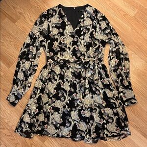 NWT White House Black Market Black and Silver Floral Long Sleeve Dress